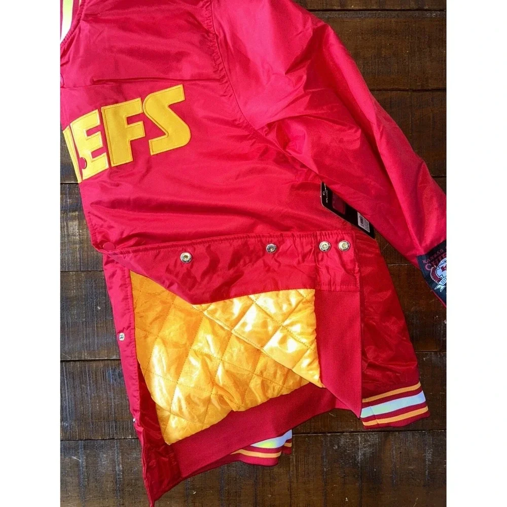 Kansas City KC‎ Chiefs Red Varsity Bomber Jacket Large NWT